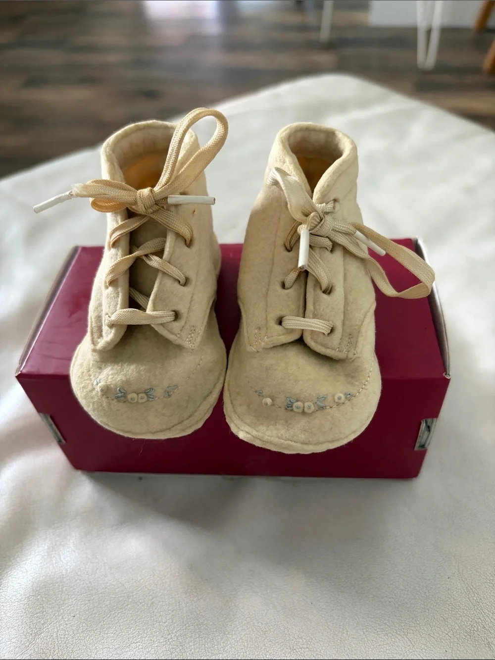 VINTAGE 1950’s GERTRUDE’S CRIB SHOES